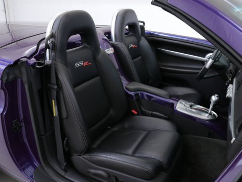 Used 2003 Chevrolet SSR w/ Preferred Equipment Group image 22