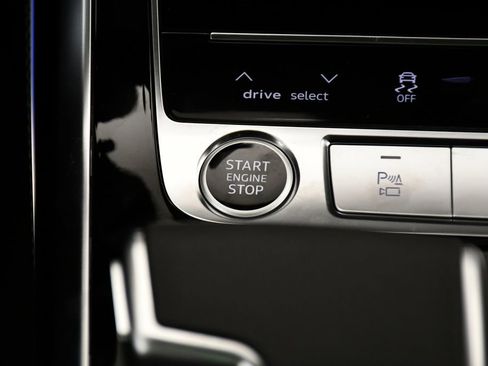 New 2026 Audi Q8 Premium Plus image 30