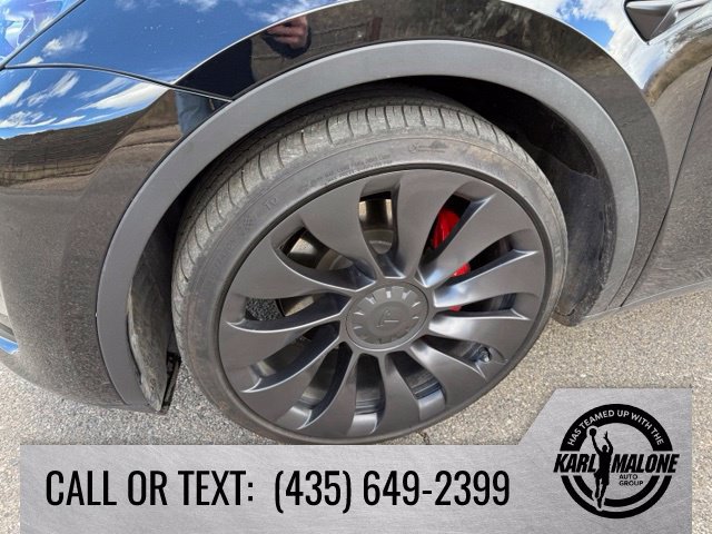 Used 2023 Tesla Model Y Performance AWD/4WD image 9