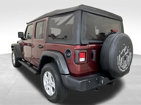 Used 2021 Jeep Wrangler Unlimited Sport S image 3