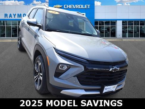 New 2025 Chevrolet TrailBlazer LT w/ Convenience Package image 9