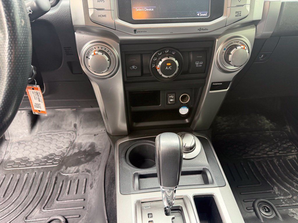 Used 2015 Toyota 4Runner SR5 AWD/4WD image 24