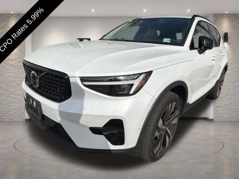 Used 2024 Volvo XC40 B5 Ultimate w/ Climate Package AWD/4WD image 1