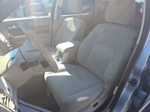 Used 2009 Mercury Mariner 2WD image 7