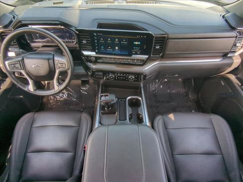 Used 2023 Chevrolet Silverado 1500 LT Trail Boss w/ LT Trail Boss Premium Package AWD/4WD image 18