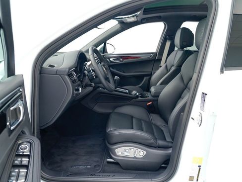 Certified 2026 Porsche Macan Turbo image 18