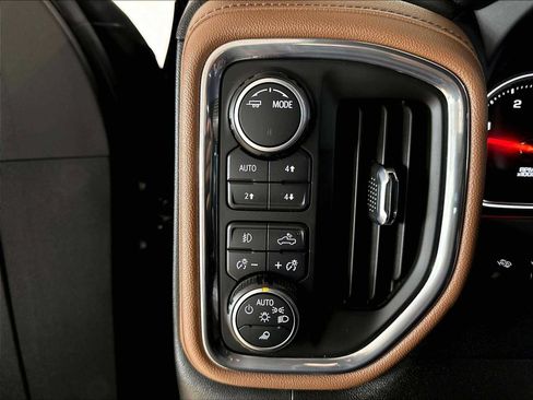 Used 2022 Chevrolet Silverado 2500 High Country AWD/4WD image 31