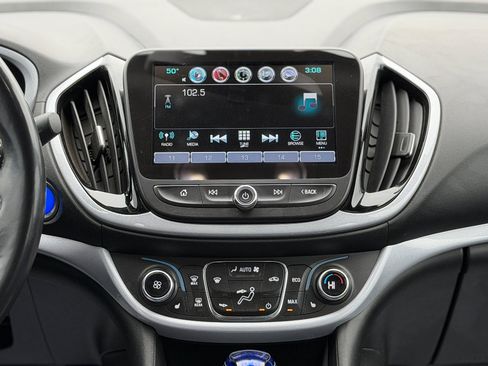 Used 2017 Chevrolet Volt LT w/ Comfort Package image 10