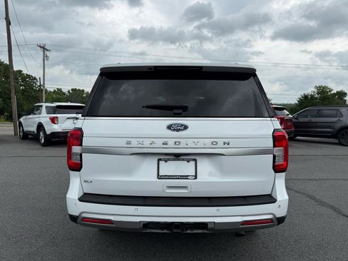 Used 2023 Ford Expedition XLT AWD/4WD image 5