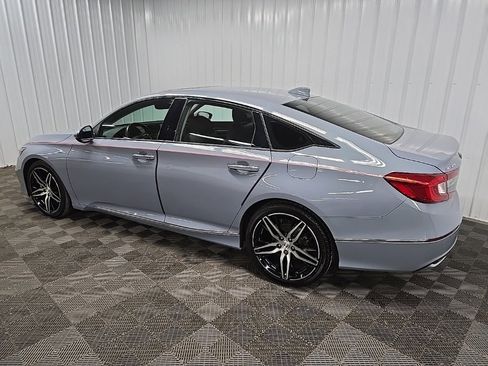 Used 2022 Honda Accord Touring image 4
