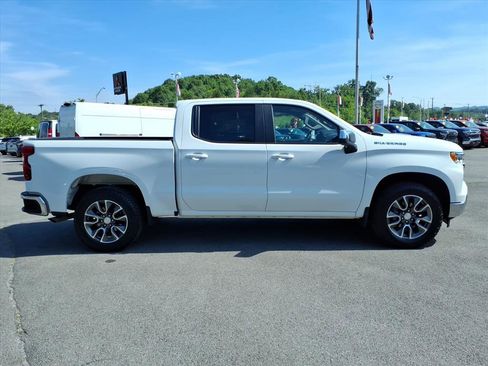Used 2023 Chevrolet Silverado 1500 LT AWD/4WD image 6