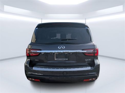 Used 2022 INFINITI QX80 Luxe w/ Cargo Package image 4