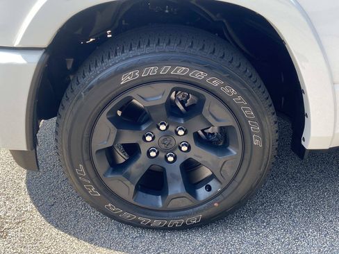 Used 2025 RAM 1500 Big Horn AWD/4WD image 13