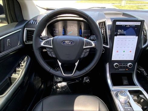 Used 2023 Ford Edge SEL w/ Convenience Package AWD/4WD image 5