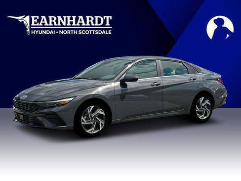 New 2025 Hyundai Elantra SEL image 2