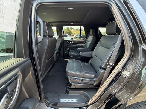 Used 2022 Chevrolet Tahoe Premier AWD/4WD image 3