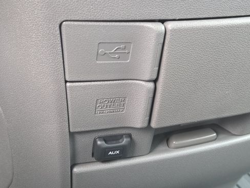 Used 2015 Honda Odyssey EX image 4