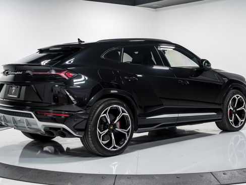 Used 2020 Lamborghini Urus AWD/4WD image 3
