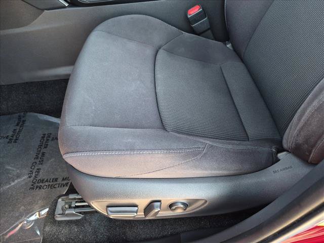 Used 2021 Toyota Venza LE w/ Carpet Mat Package (TMS) AWD/4WD image 15