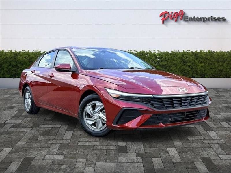Used 2026 Hyundai Elantra SE FWD image 39
