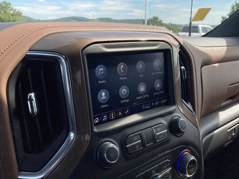 Used 2022 Chevrolet Silverado 2500 High Country w/ Z71 Off-Road Package image 32