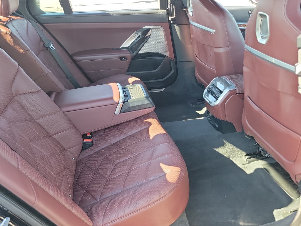 Used 2026 BMW 740i RWD image 20