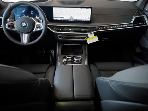 Used 2026 BMW X5 xDrive40i w/ M Sport Package image 14