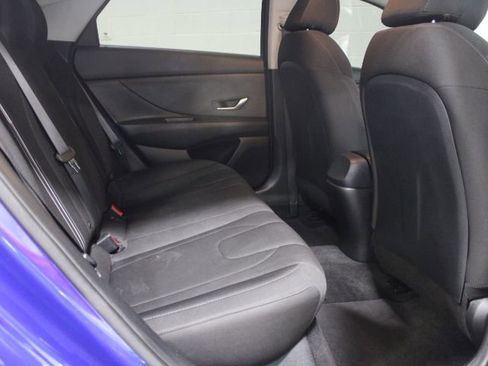 Used 2023 Hyundai Elantra SEL image 21