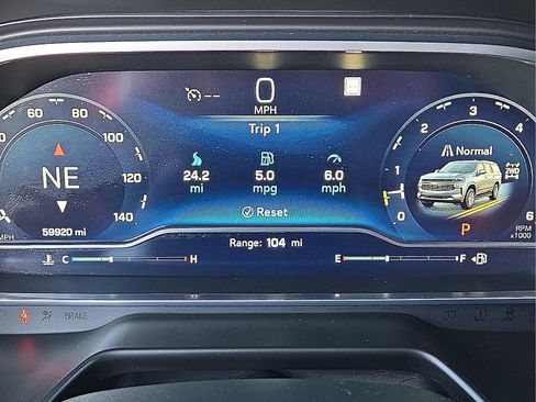 Used 2023 Chevrolet Tahoe Z71 w/ Luxury Package image 23