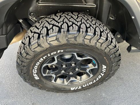 Used 2023 Jeep Wrangler Unlimited Rubicon 4xe w/ Steel Bumper Group AWD/4WD image 14