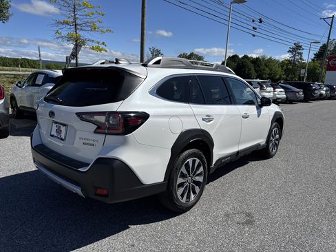 Certified 2024 Subaru Outback Touring AWD/4WD image 27