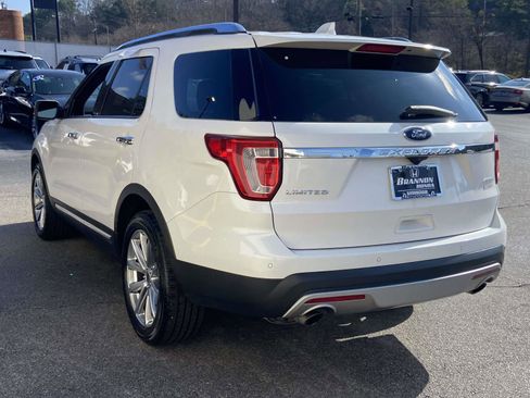 Used 2017 Ford Explorer Limited image 3