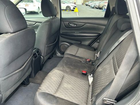 Used 2017 Nissan Rogue SV w/ Midnight Edition Package FWD image 6