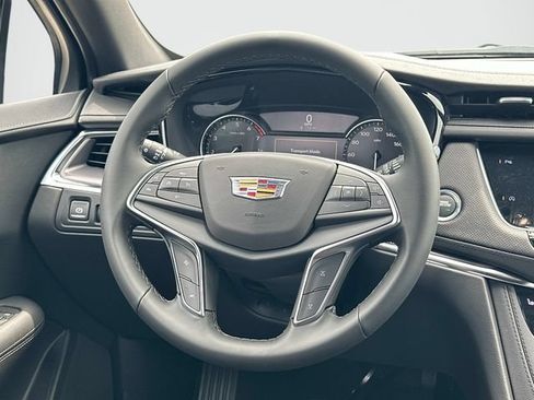 New 2026 Cadillac XT5 Luxury AWD/4WD image 5