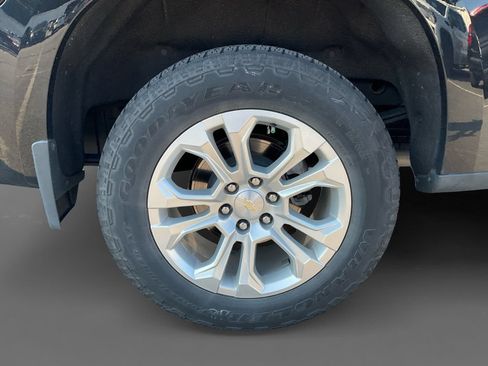 Used 2023 Chevrolet Silverado 1500 LTZ w/ LTZ Convenience Package II AWD/4WD image 9