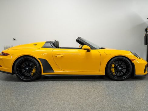 Used 2019 Porsche 911 Speedster RWD image 56