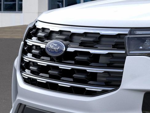 New 2025 Ford Explorer Active w/ Active Comfort Package image 17