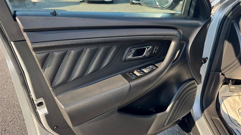 Used 2015 Ford Taurus Police Interceptor AWD image 28