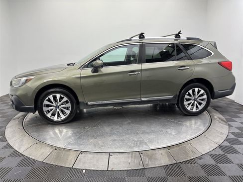 Used 2019 Subaru Outback 3.6R Touring w/ Popular Package #3A image 16