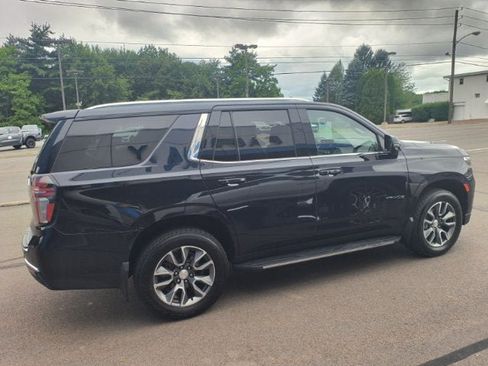 Used 2022 Chevrolet Tahoe LT w/ Luxury Package AWD/4WD image 4