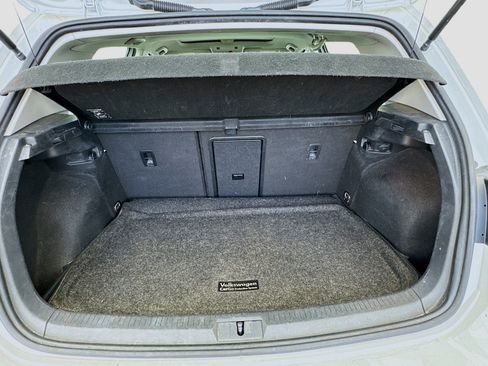 Used 2019 Volkswagen Golf SE w/ Driver Assistance Package image 17