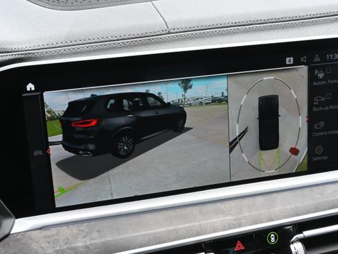 Certified 2023 BMW X5 xDrive40i w/ M Sport Package AWD/4WD image 33