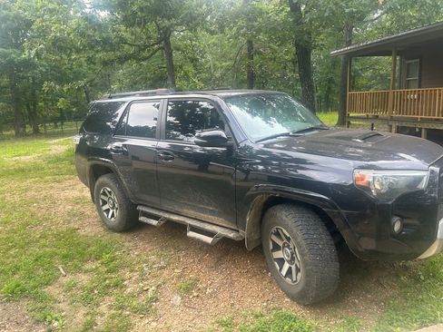 Used 2020 Toyota 4Runner TRD Off-Road Premium w/ Moonroof Package AWD/4WD image 3