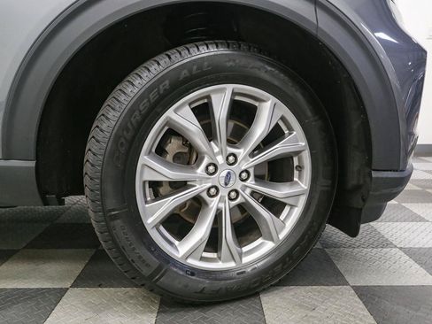 Used 2024 Ford Explorer Limited w/ Equipment Group 301A AWD/4WD image 18