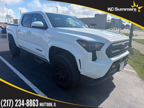 Used 2025 Toyota Tacoma SR5 AWD/4WD image 1