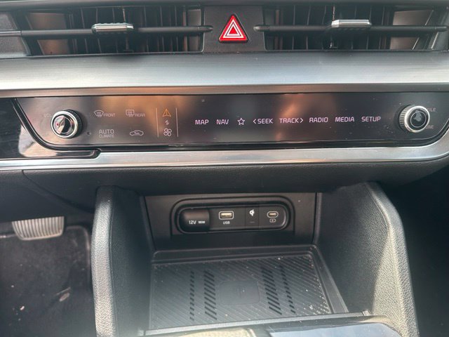 Used 2023 Kia Sportage EX FWD image 13