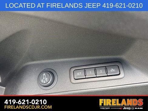 Used 2021 Chevrolet Equinox Premier image 21