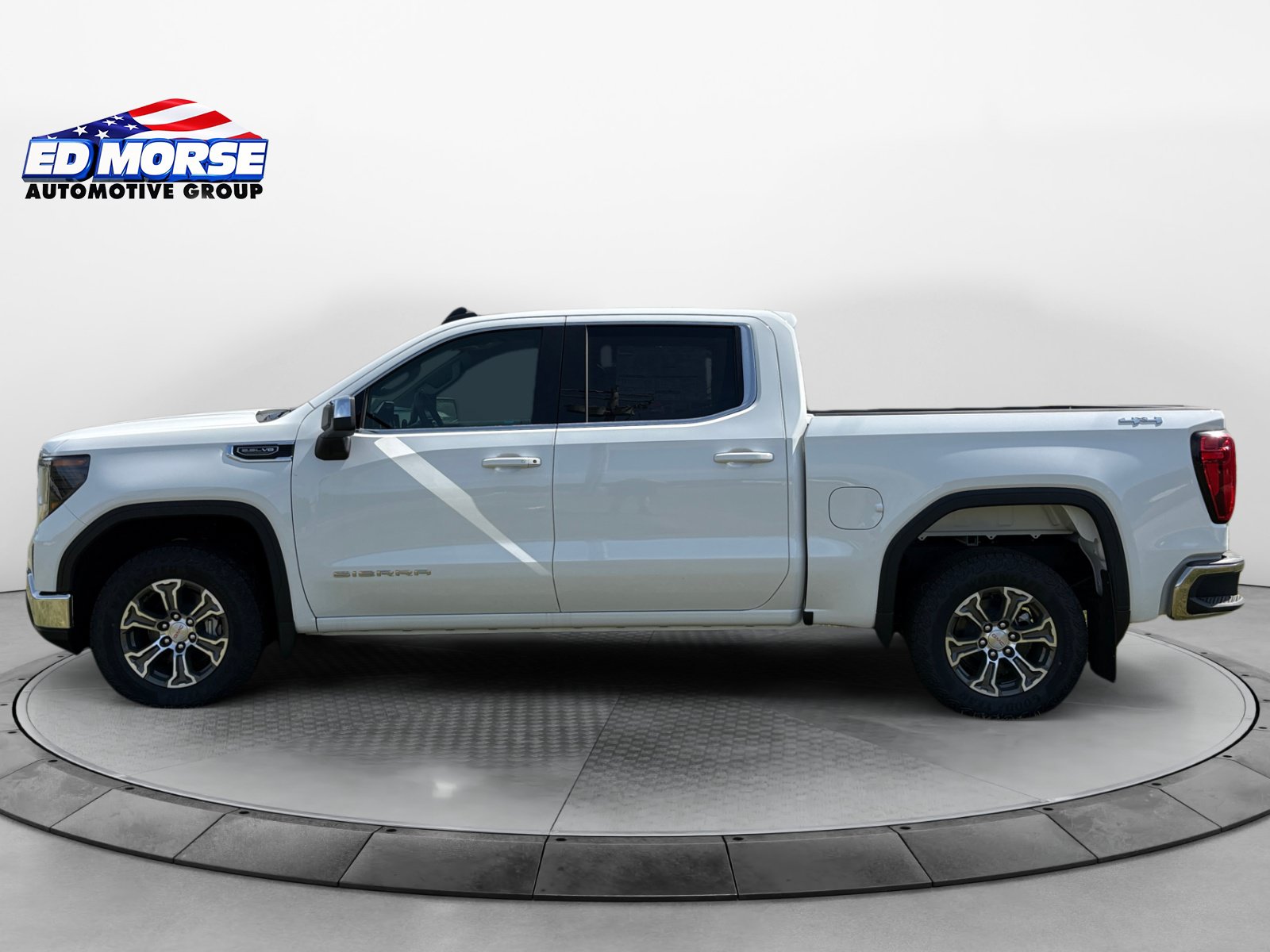 New 2026 GMC Sierra 1500 SLE AWD/4WD image 2