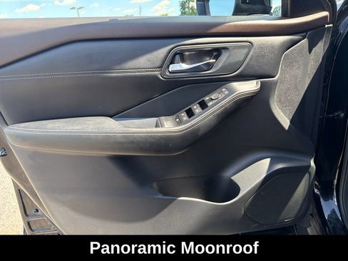 Used 2023 Nissan Rogue SV w/ SV Premium B Package AWD/4WD image 12
