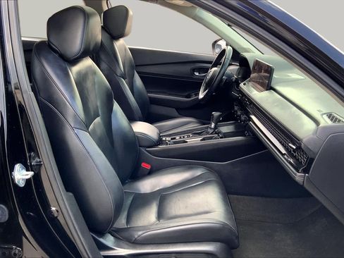 Used 2024 Honda Accord Touring image 9